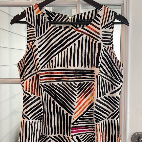 EUC Ivanka Trump sheath dress - Picture 2 of 5